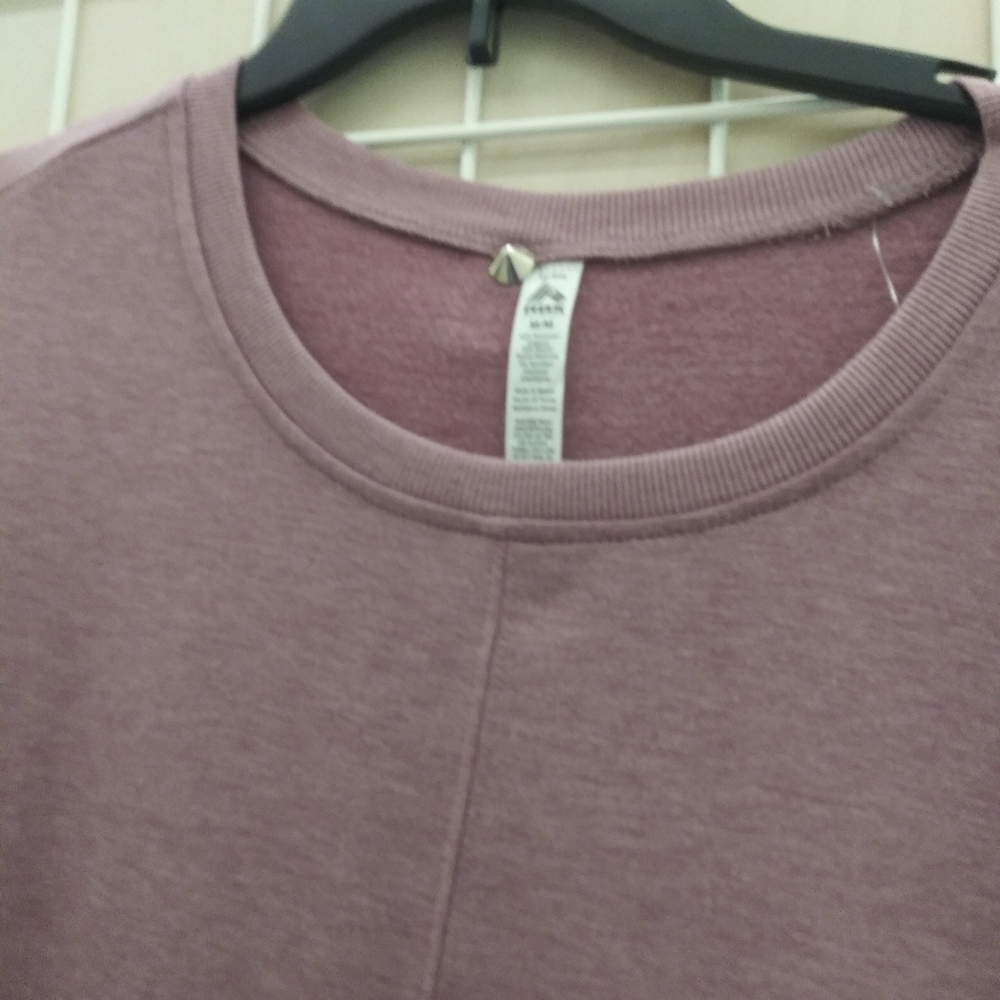 MS athletic top light purple